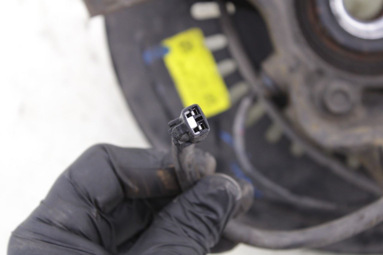 15-18 Kia Sorento EX Front Right Passenger Side Spindle Knuckle Hub 51716-C5300 - Alshned Auto Parts