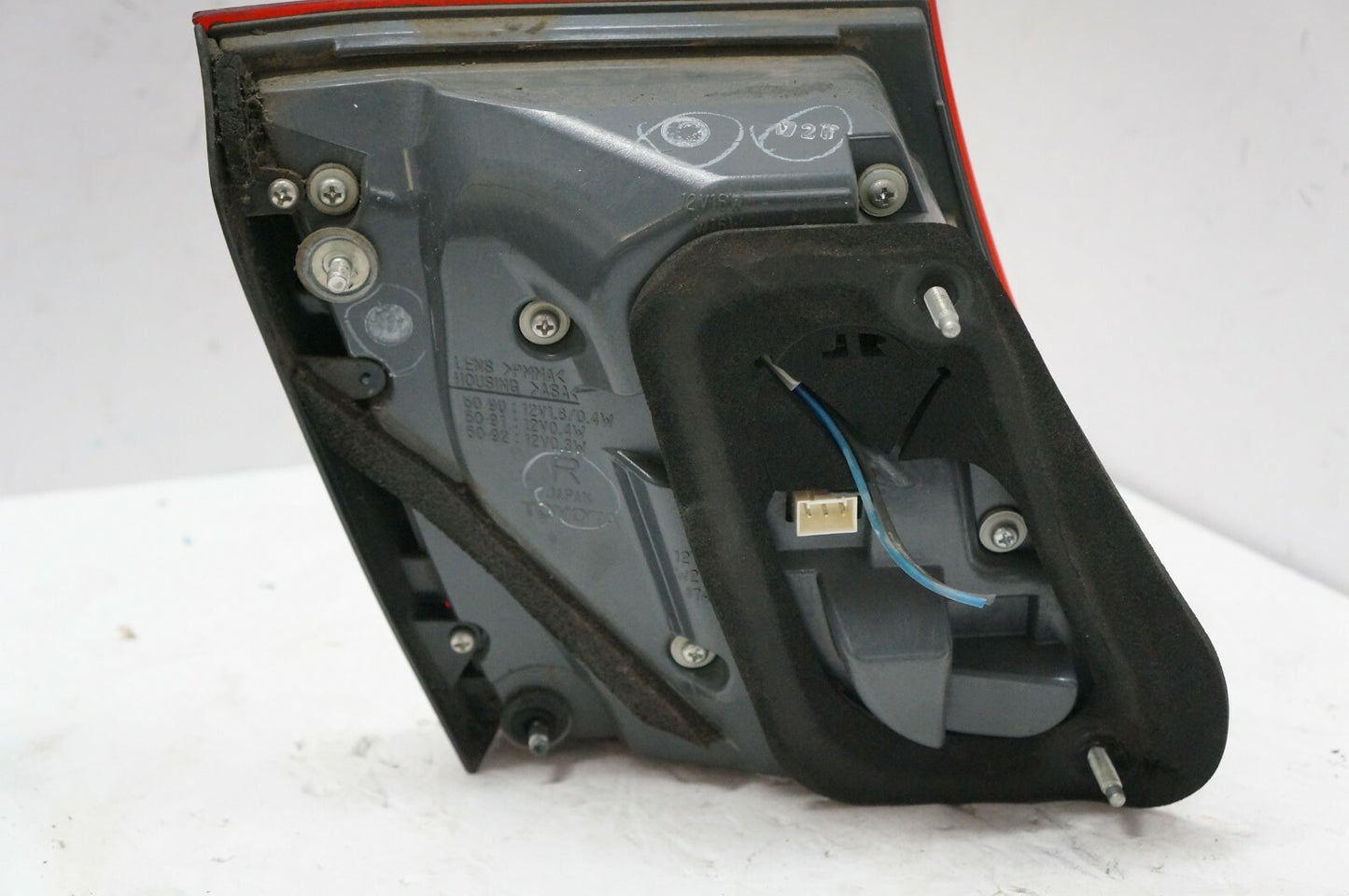 2007-09 Lexus LS460 Trunk Passenger Rear Right Inner Tail Light 81581-50150 OEM - Alshned Auto Parts
