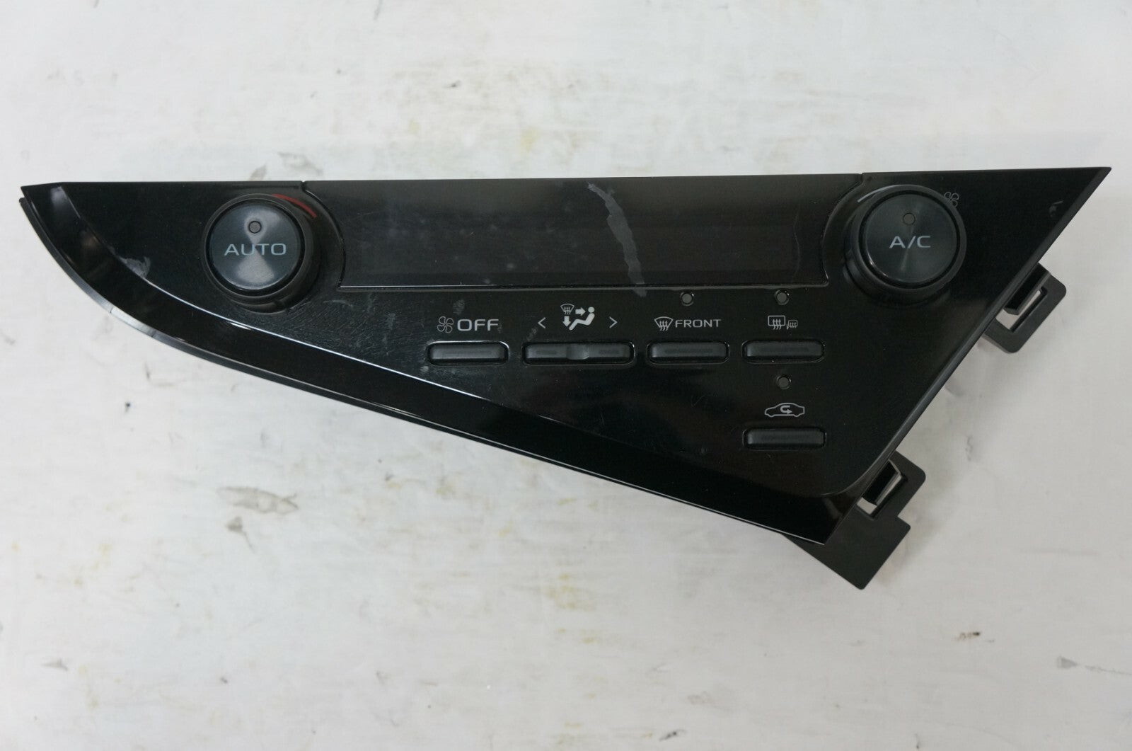2018-19 Toyota Camry Factory Climate Temperature Control 55900-33L50 OEM *ReaD* - Alshned Auto Parts