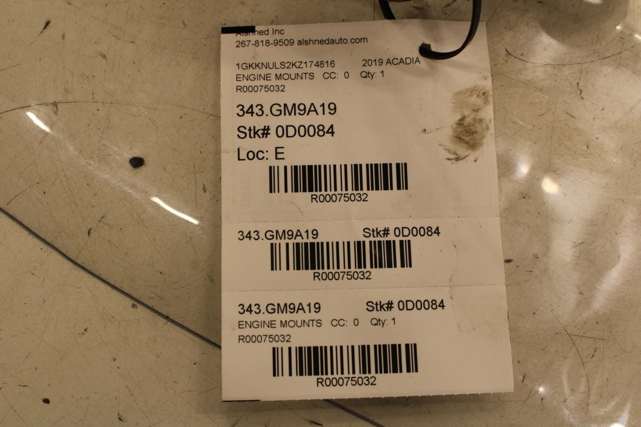 2017-2023 GMC Acadia SLT-1 3.6L AWD Right Side Engine Mount Bracket 84499831 OEM - Alshned Auto Parts