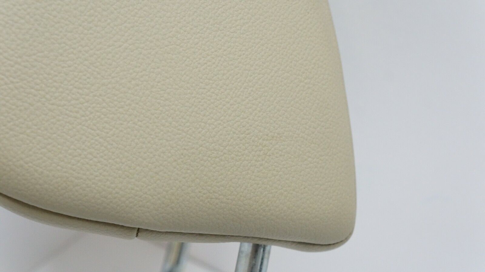 08-15 Land Rover LR2 Driver Passenger Front Headrest Beige OEM LR055584 - Alshned Auto Parts