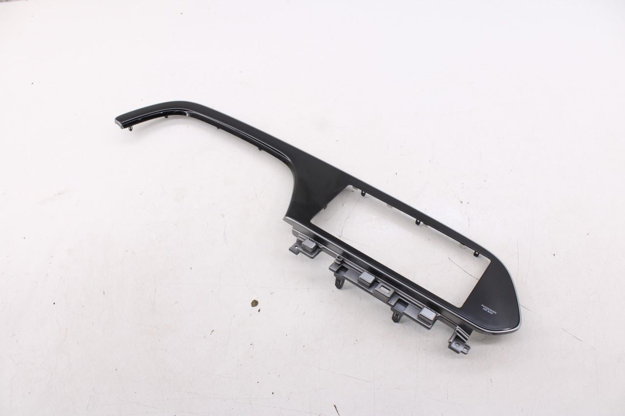 2020-22 Hyundai Palisade Limited AWD Dash Center Panel Display Bezel 84740-S85108