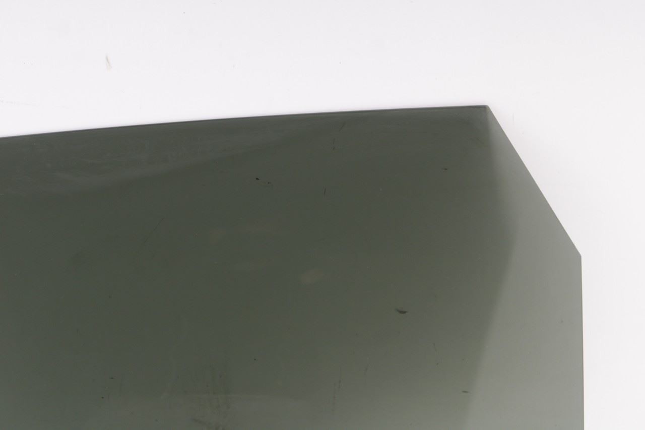 2015-2020 Kia Sorento EX Rear Left Driver Side Door Window Glass 83410-C5010 OEM - Alshned Auto Parts