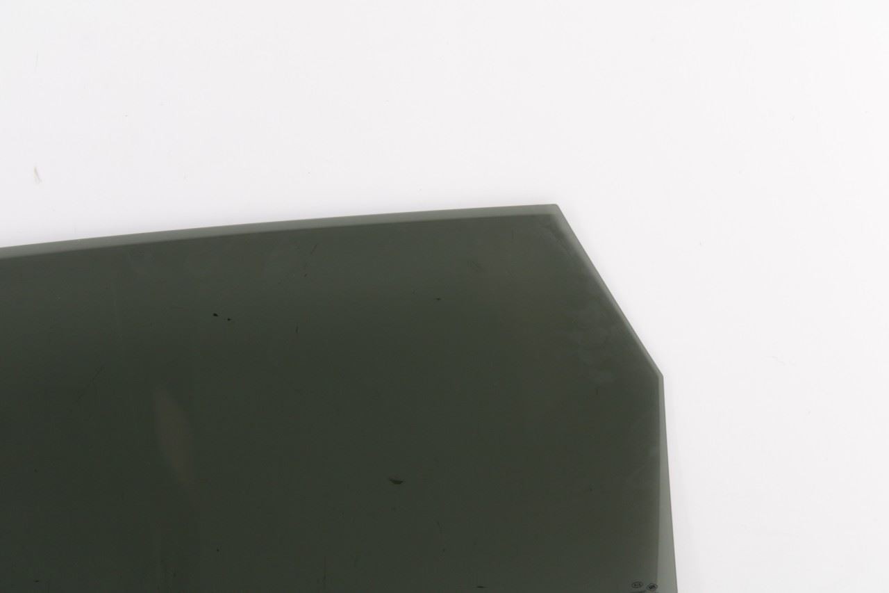 2015-2020 Kia Sorento EX Rear Right Passenger Side Door Window Glass 83420-C5010 - Alshned Auto Parts