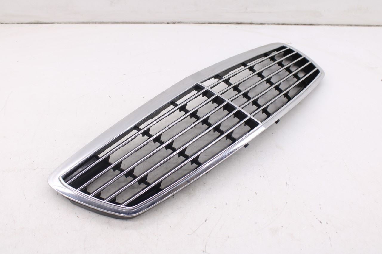 2003-06 Mercedes-Benz E500 Front Bumper Center Upper Radiator Grille 21188505832