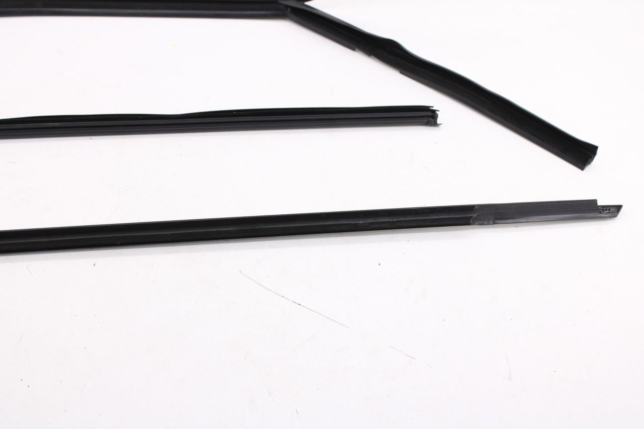 19-26 Volkswagen Jetta SE FR RH Door Run Channel w/ Belt Weatherstrip Set *ReaD* - Alshned Auto Parts