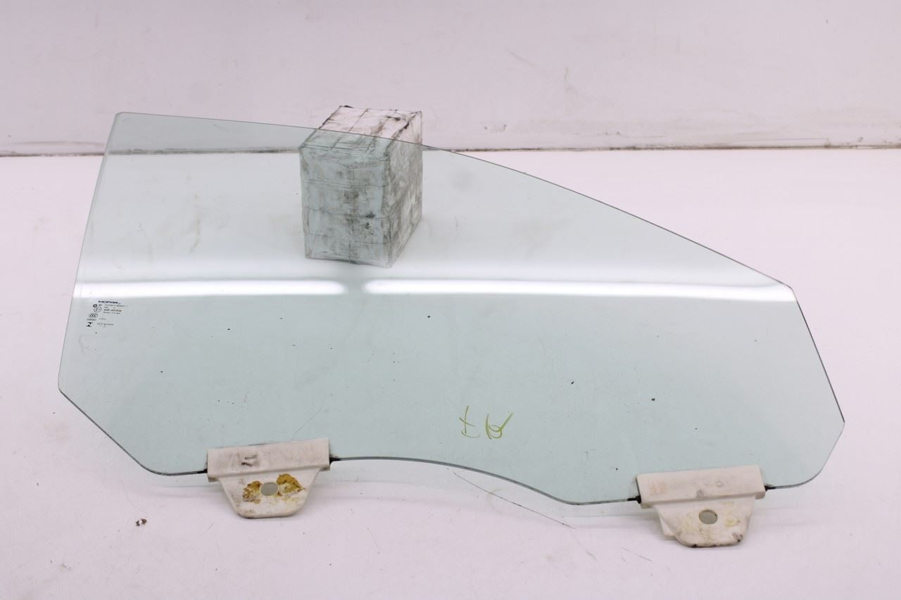 2011-2026 Dodge Durango SXT Front Right Door Window Movable Glass 68068670AC0
