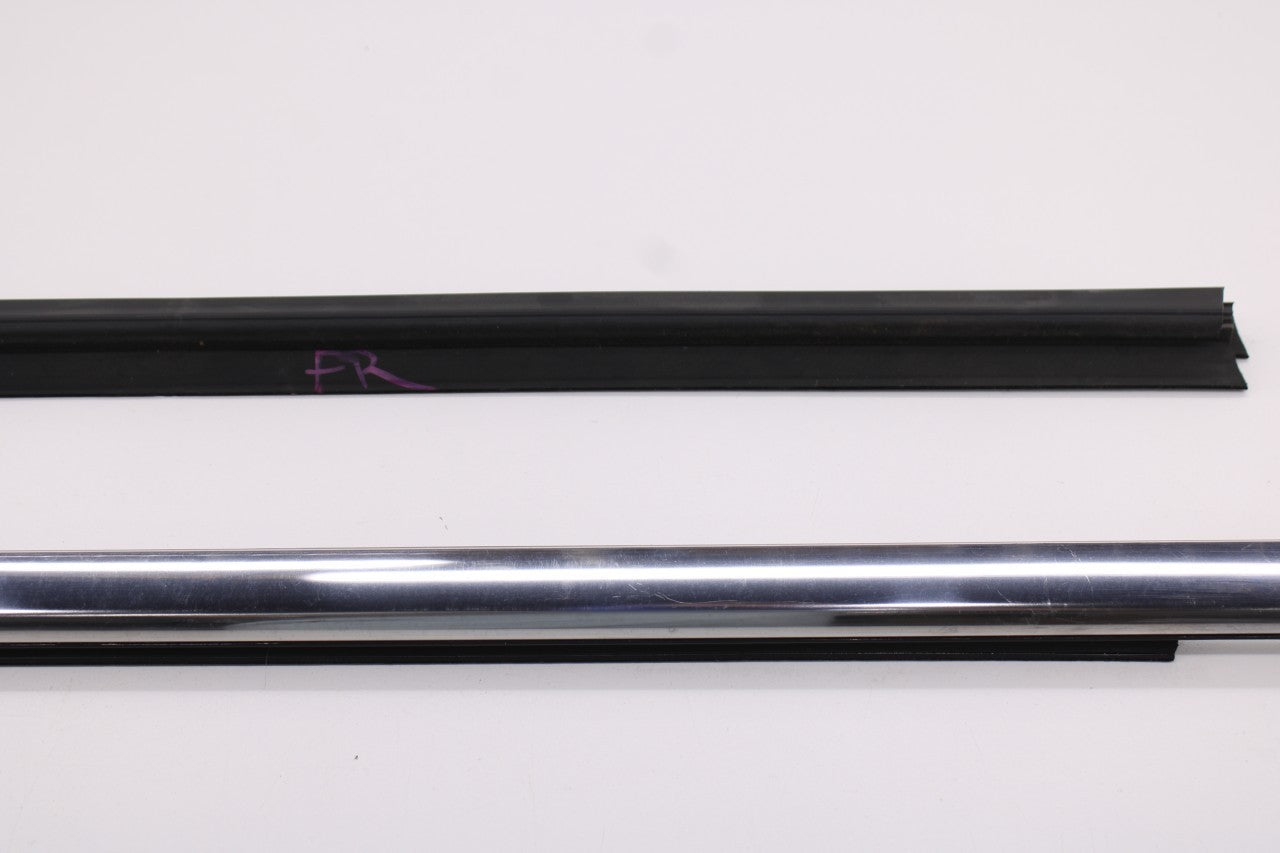2011-15 Jeep Grand Cherokee Limited FR RH Door Belt Outer and Inner Weatherstrip - Alshned Auto Parts
