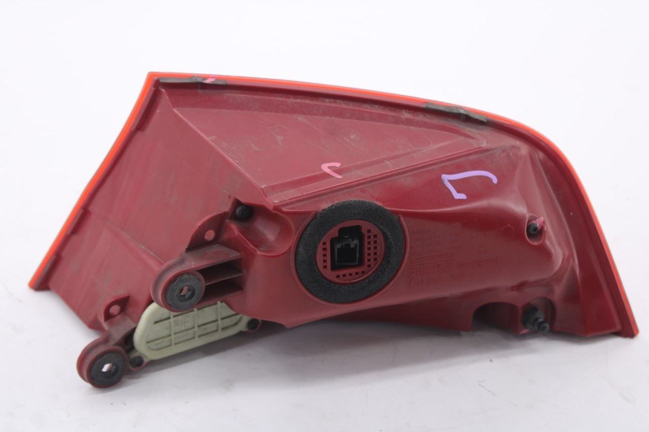 2012-2015 Audi A7 Premium Rear Left Driver Side Tail Light Lamp 4G8-945-095-A8