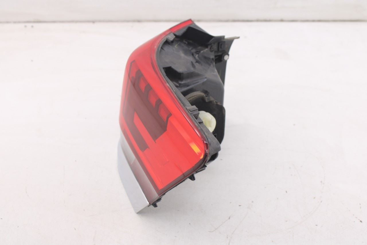 2021-2024 Volkswagen Atlas SE Rear Right Side Tail Light Lamp 3CN-945-096-D OEM4