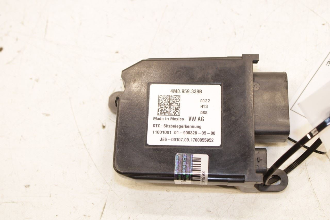 2018-2021 Volkswagen Atlas S Front Right Seat Occupant Control Module 4M0959339B - Alshned Auto Parts