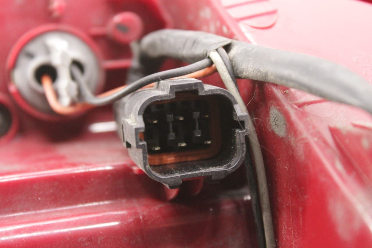 2011-17 Hyundai Veloster Turbo Rear Left Driver Side Tail Light Lamp 92401-2V100 - Alshned Auto Parts