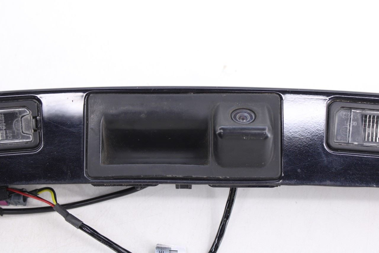 2011-2016 Porsche Cayenne S 4.8L AWD Rear Liftgate Release Handle Trim w/ Camera13