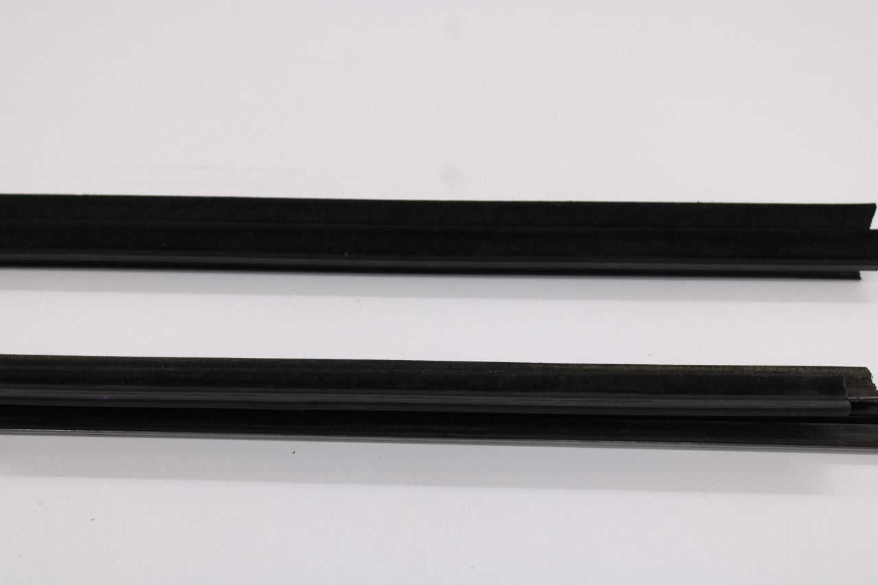 2011-15 Jeep Grand Cherokee Limited FR RH Door Belt Outer and Inner Weatherstrip - Alshned Auto Parts