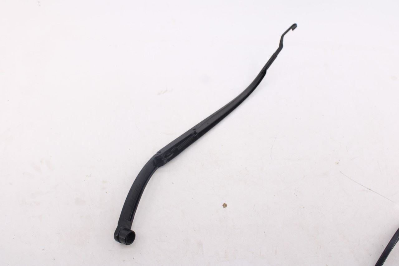 2016-2022 KIA Sportage Nightfall Front Left and Right Side Windshield Wiper Arm1