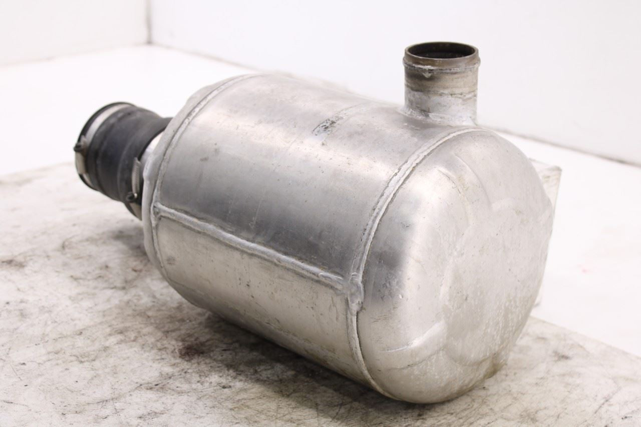 2021-26 Yamaha VX Deluxe 1.0L Exhaust Muffler Water Lock Box F4N-U7550-00-00 OEM3
