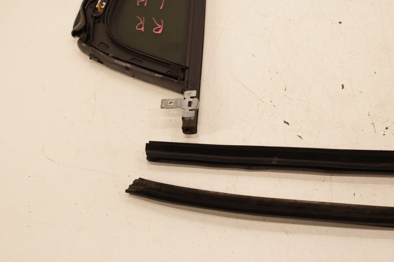 17-23 GMC Acadia SLT-1 Rear LH Door Vent Glass Run Channel w/ Belt Molding Seal - Alshned Auto Parts