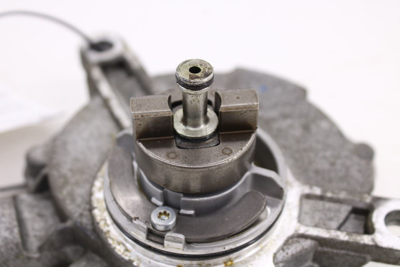 2016-2023 Toyota Tacoma SR5 3.5L Vacuum Pump 29300-0P021 OEM3