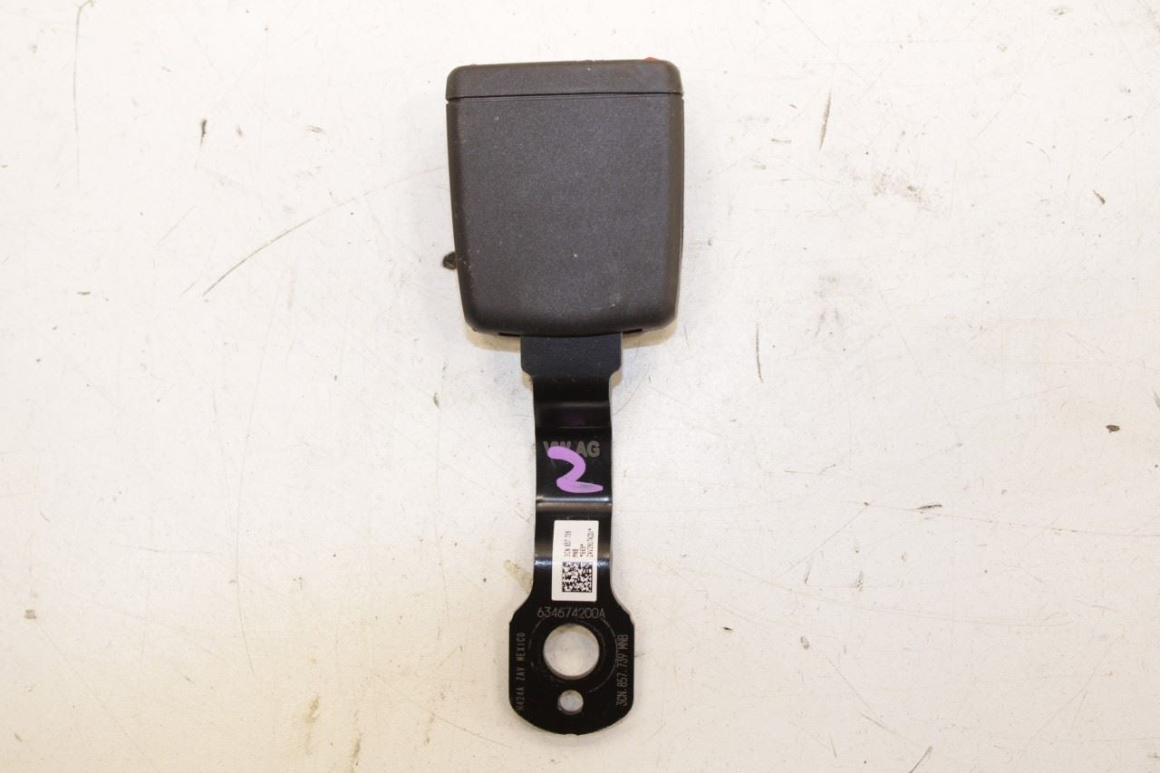 18-23 Volkswagen Atlas S Rear RH LH Side and Center 2nd Row Seat Belt Buckle Set - Alshned Auto Parts