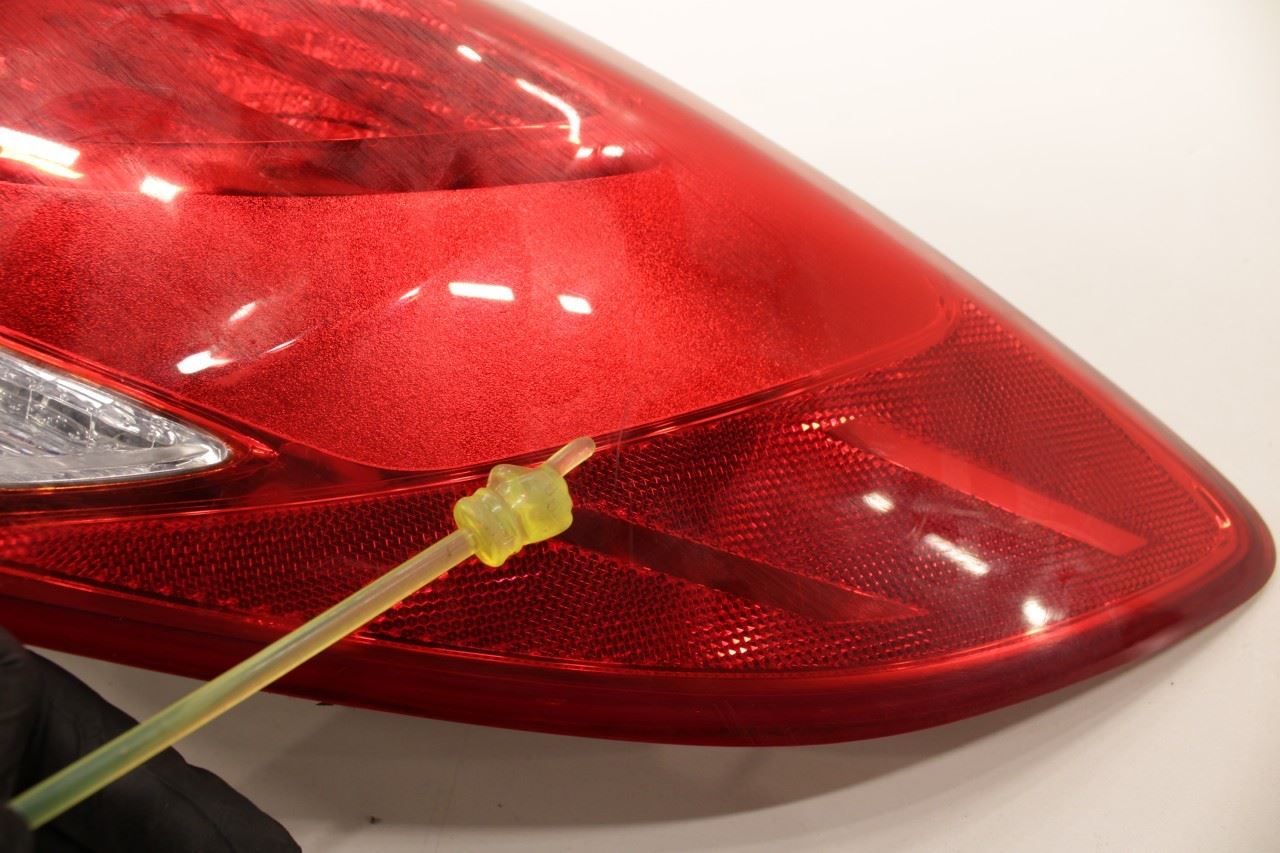 2011-2017 Hyundai Veloster Turbo Rear Right Side Tail Light Lamp 92402-2V100 OEM - Alshned Auto Parts