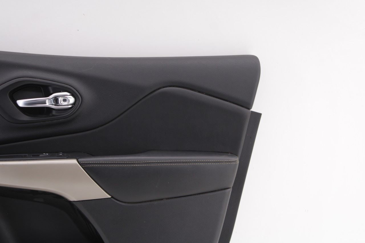 2017-2018 Jeep Cherokee Limited Front Right Side Door Trim Panel 6MD222X9AA OEM - Alshned Auto Parts