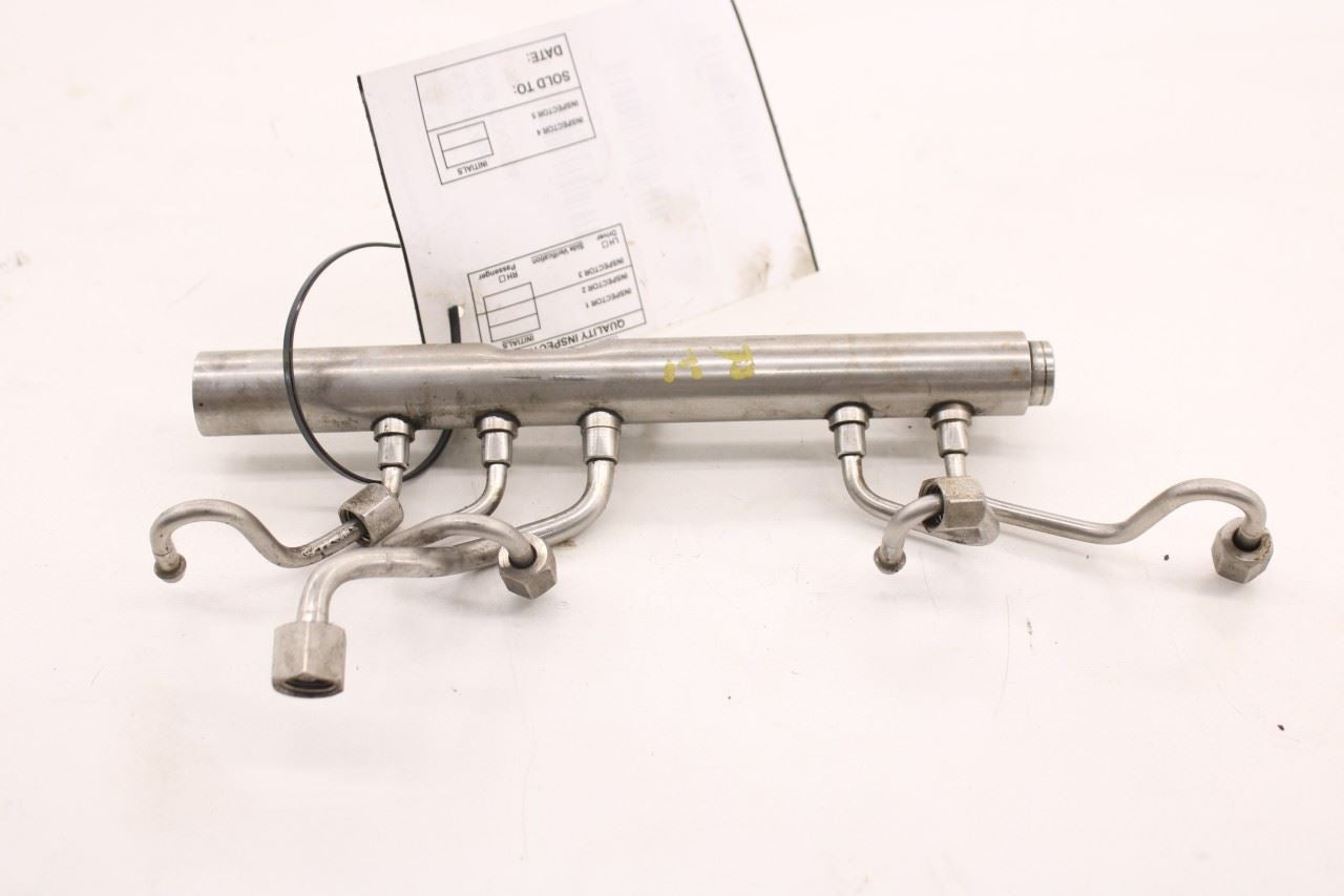 13-15 BMW 750i xDrive 4.4L Twin Turbo RH Side High Pressure Fuel Injection Rail8