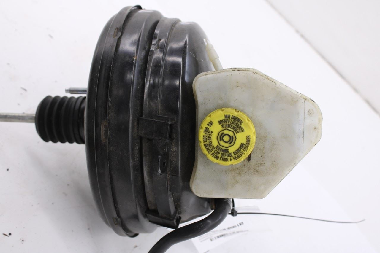 2011-18 Porsche Cayenne S 4.8L Power Brake Booster and Master Cylinder Assembly4