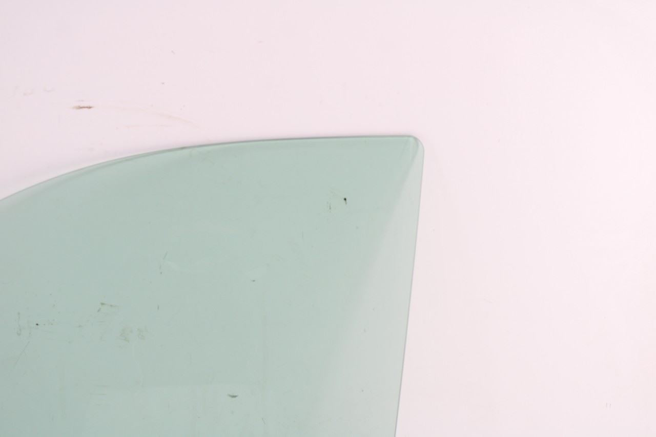 19-24 Chevrolet Silverado LT-L Front Left Side Door Window Glass 86532735 OEM - Alshned Auto Parts