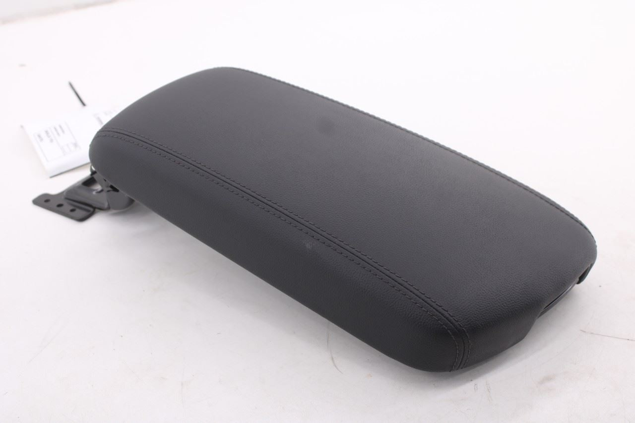 2016-2018 KIA Optima EX Center Floor Console Armrest Storage Lid 84660D5000FJ4 - Alshned Auto Parts
