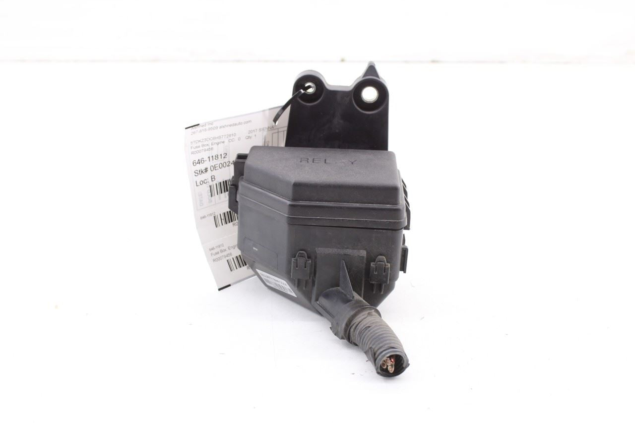 2016-2018 Toyota Sienna LE 3.5L FWD Engine Bay Fuse Relay Box 82672-08130 OEM - Alshned Auto Parts