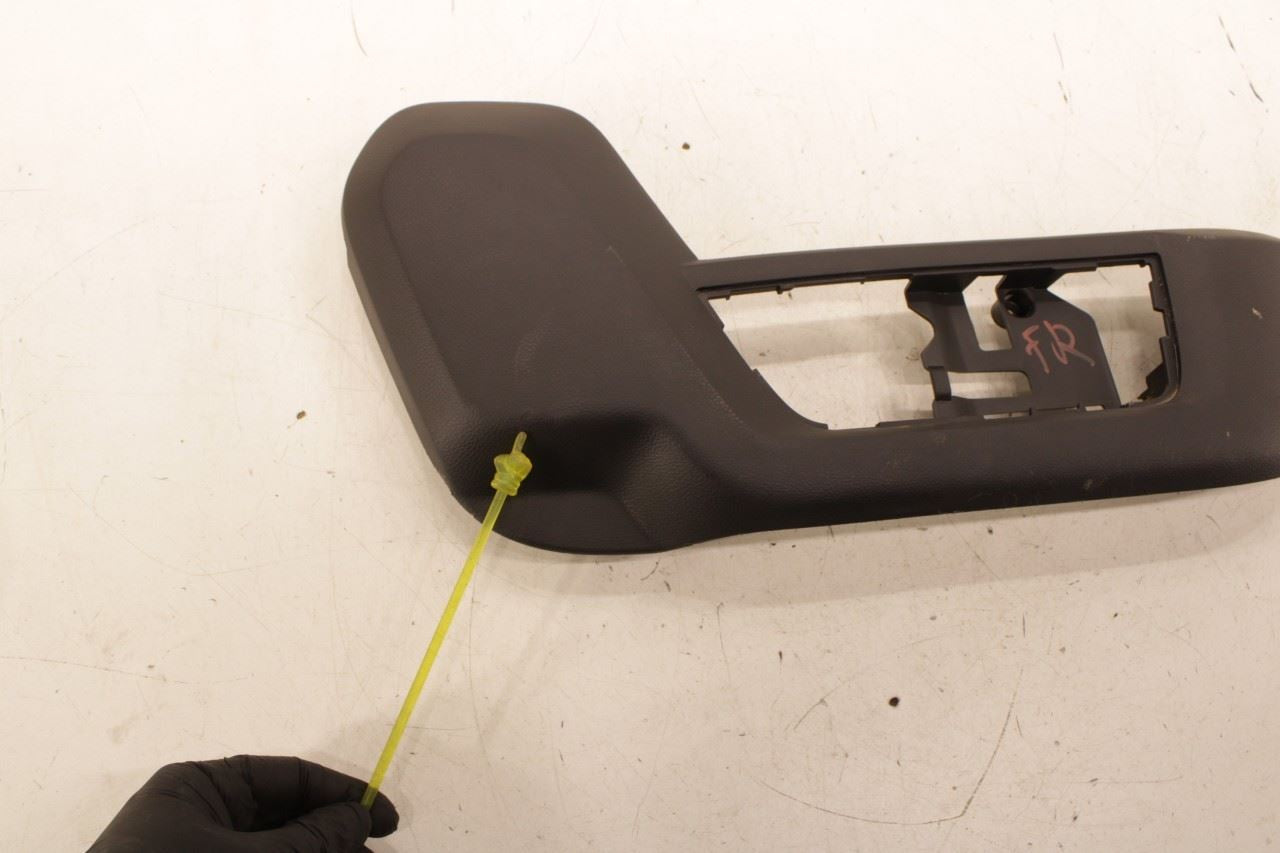 13-18 RAM 2500 Tradesman Front Right Seat Outboard Shield Panel 5MZ88DX9AA *ReaD - Alshned Auto Parts