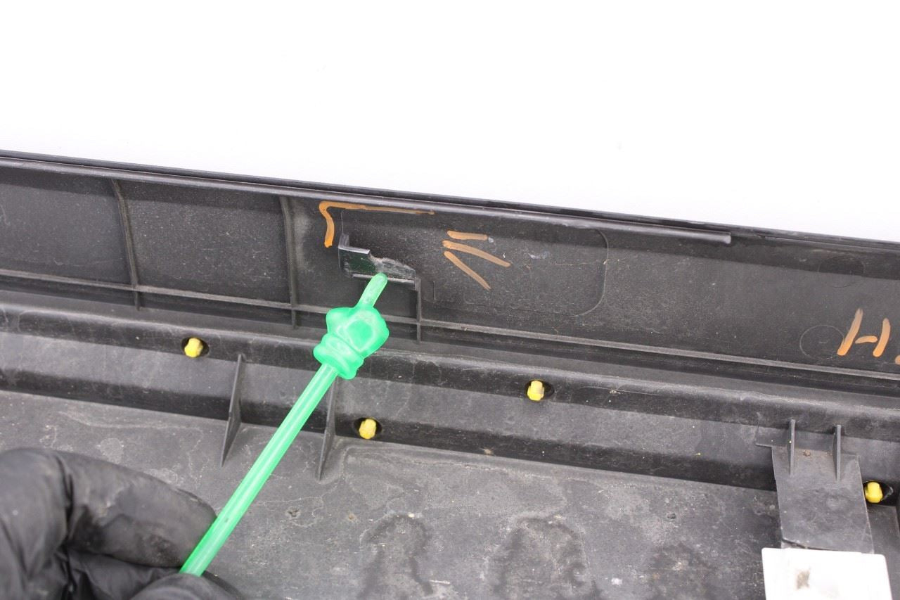 2019-23 Hyundai Santa Fe SEL Right Rocker Skirt Panel Molding 87752-S2000 *ReaD* - Alshned Auto Parts