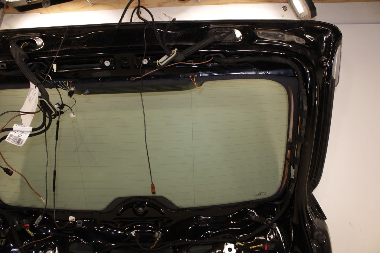 2011-2014 Porsche Cayenne Platinum Rear Liftgate Back Door Shell Panel w/ Glass - Alshned Auto Parts