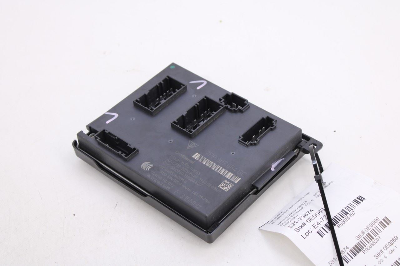 2011-2018 Porsche Cayenne S Front Body Computer Control Module BCM 7PP907064GC0