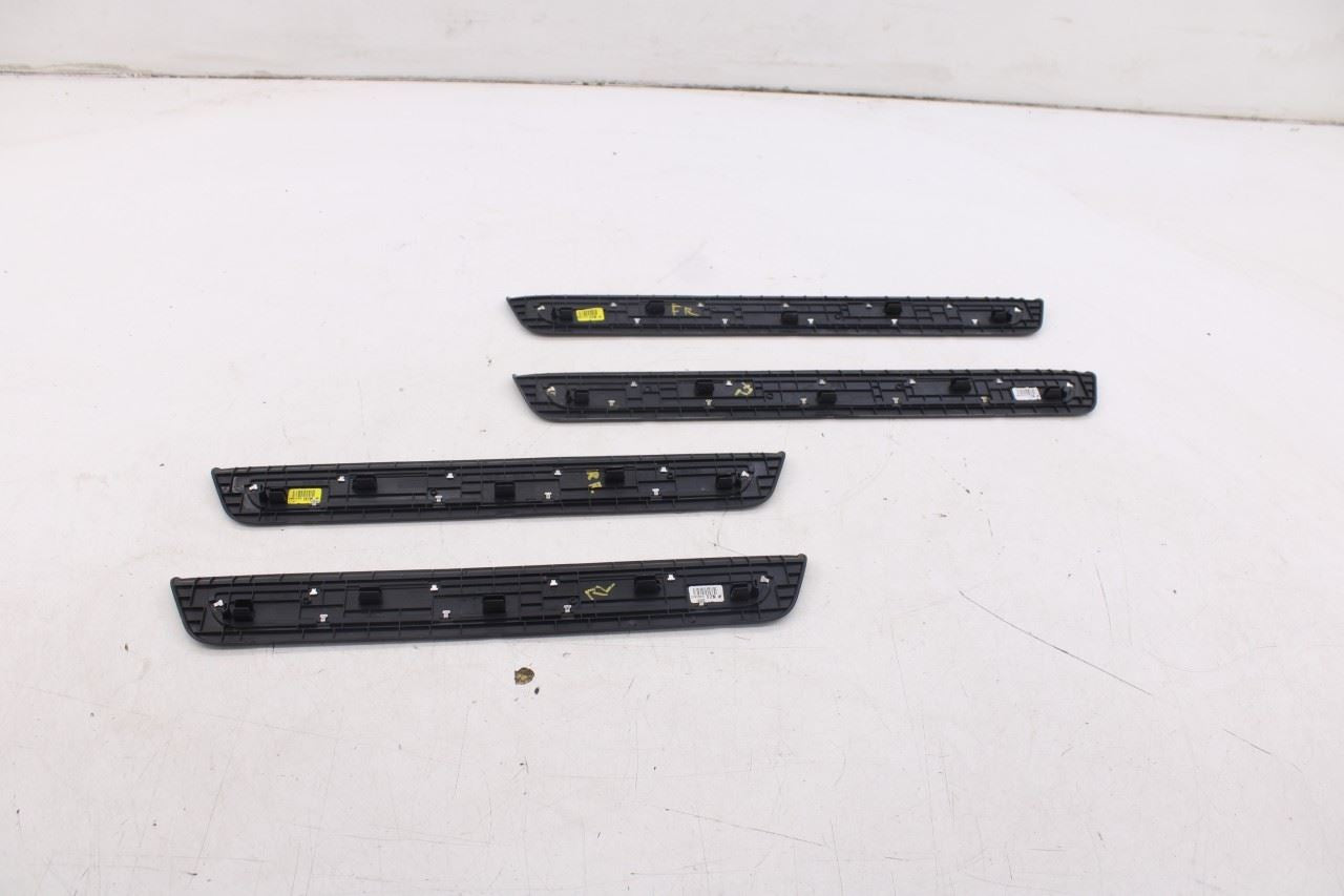 20-26 Hyundai Palisade Limited AWD FR and RR RH and Left Door Sill Scuff Plate8
