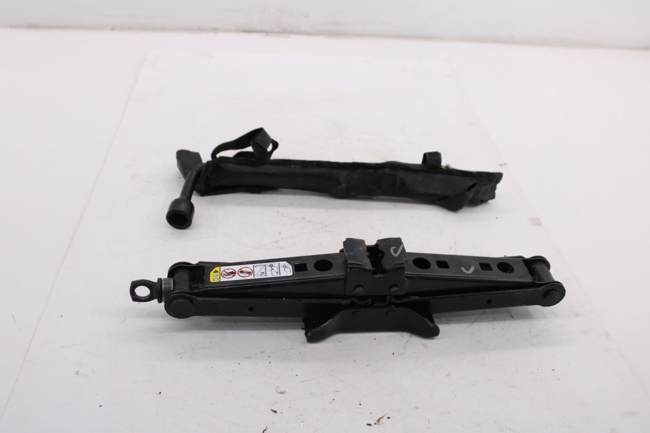 2013-25 Ram 1500 Big Horn Crew Cab 5.7L 4WD Lift Jack and Tool Kit w/ Tools Bag - Alshned Auto Parts