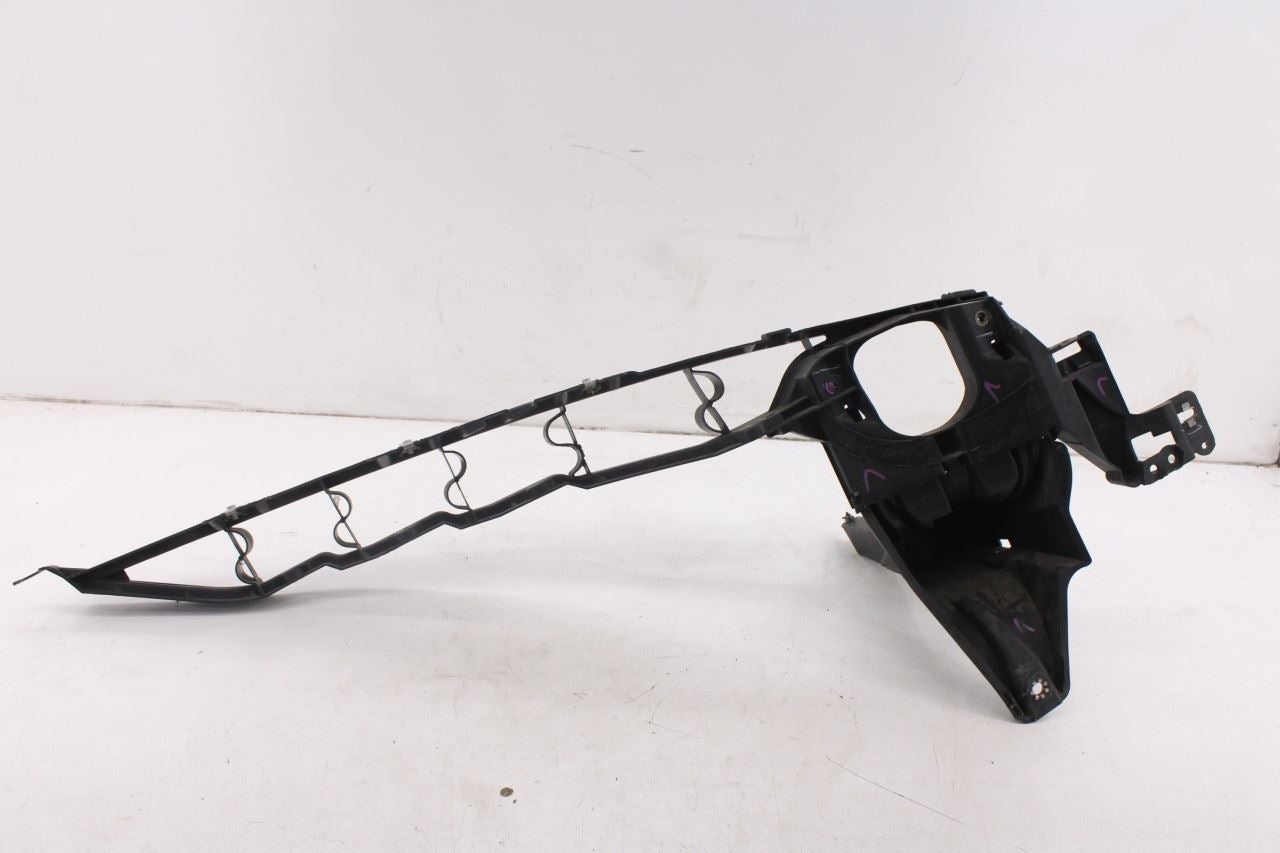 07-13 BMW X5 xDrive35i Front Fender Driver Left Side Upper Support Mount Bracket10