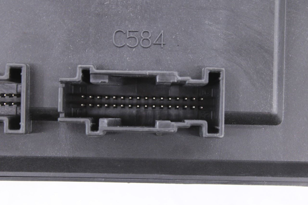 2010-12 Land Rover Range Rover HSE 5.0L Cabin Instrument Panel Fuse Relay Block - Alshned Auto Parts