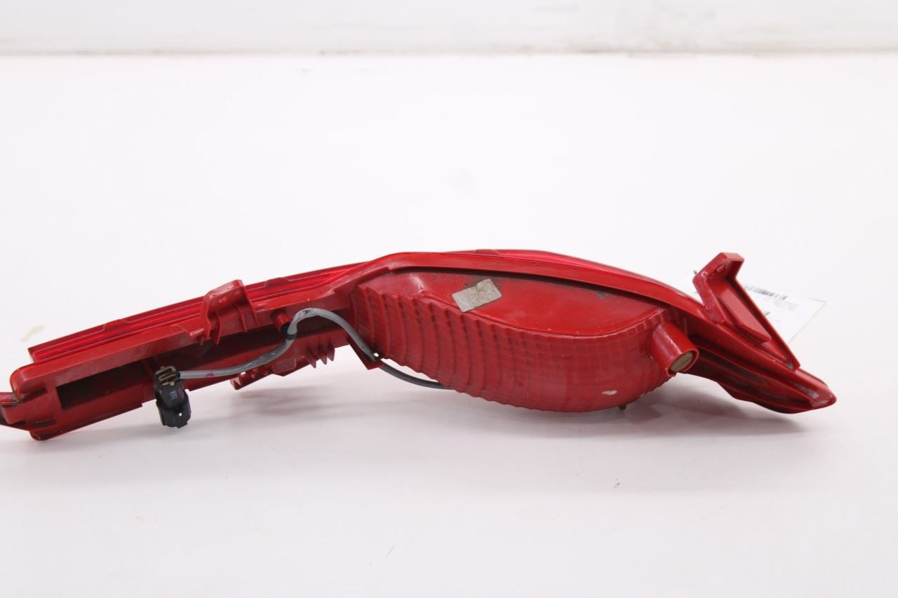 2021-23 Hyundai Santa Fe SEL Rear Driver Side Bumper Lamp Reflector 92405-S15203