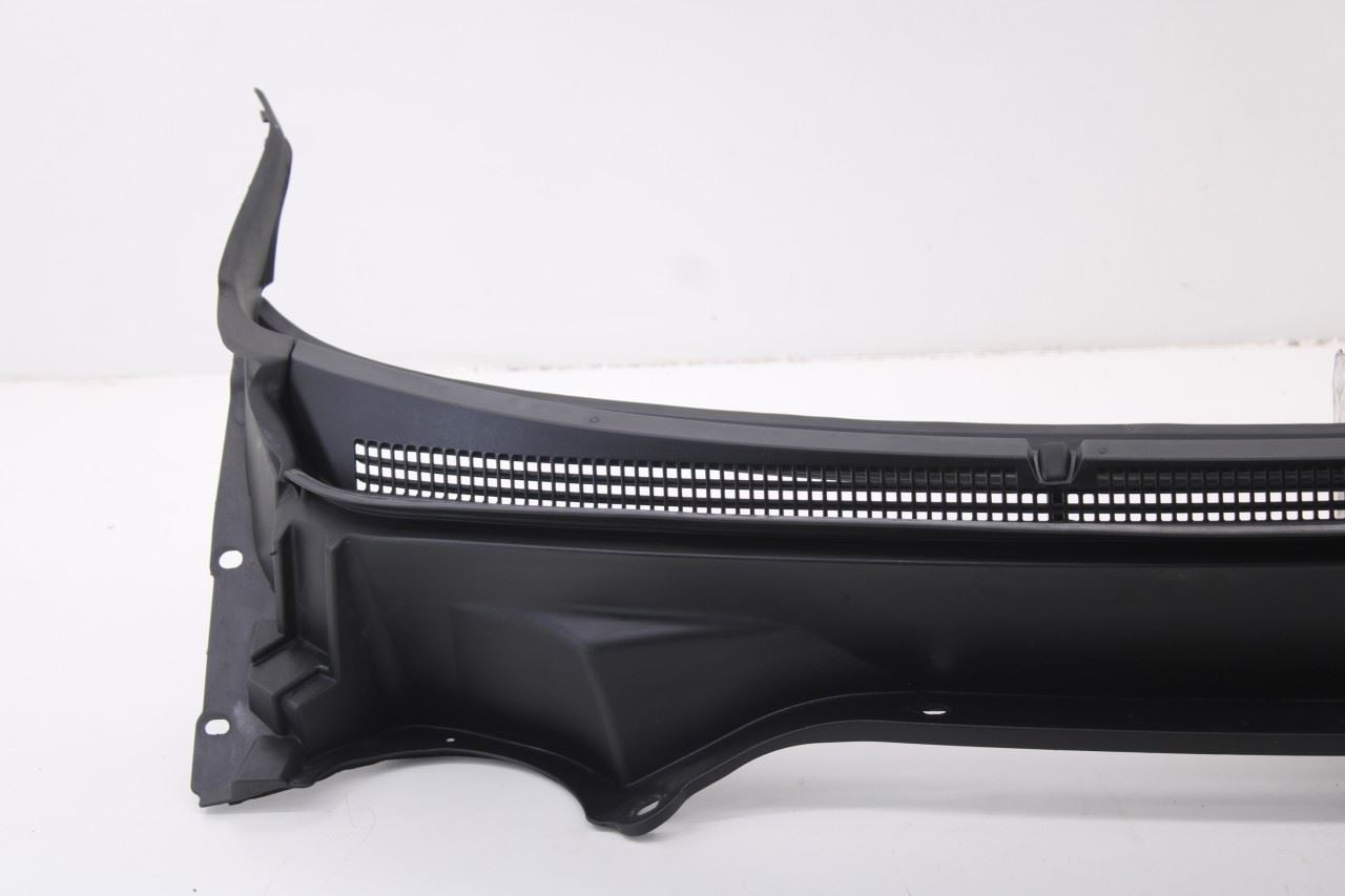 2018-2024 Chevrolet Equinox LT Front Windshield Cowl Vent Grille Panel 849318782