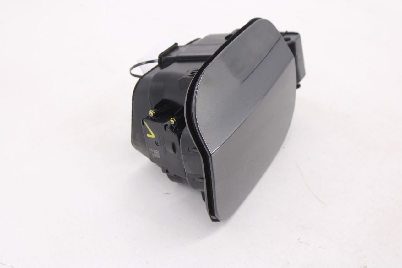 2021-2023 Hyundai Santa Fe SEL 2.5L Fuel Tank Filler Housing Door Lid Cover OEM2