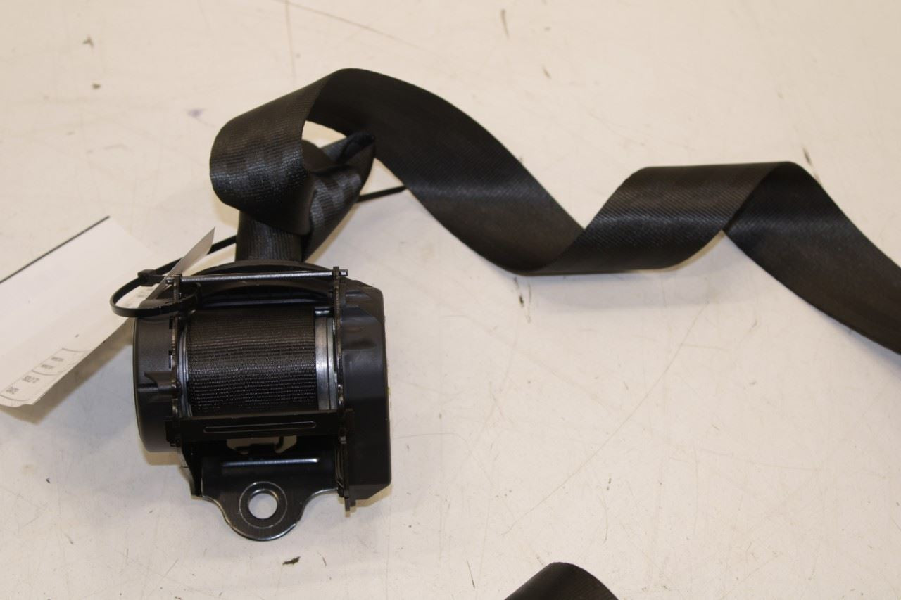 18-24 Volkswagen Atlas S 3.6L Rear Driver Left Side 2nd Row Seat Belt Retractor - Alshned Auto Parts