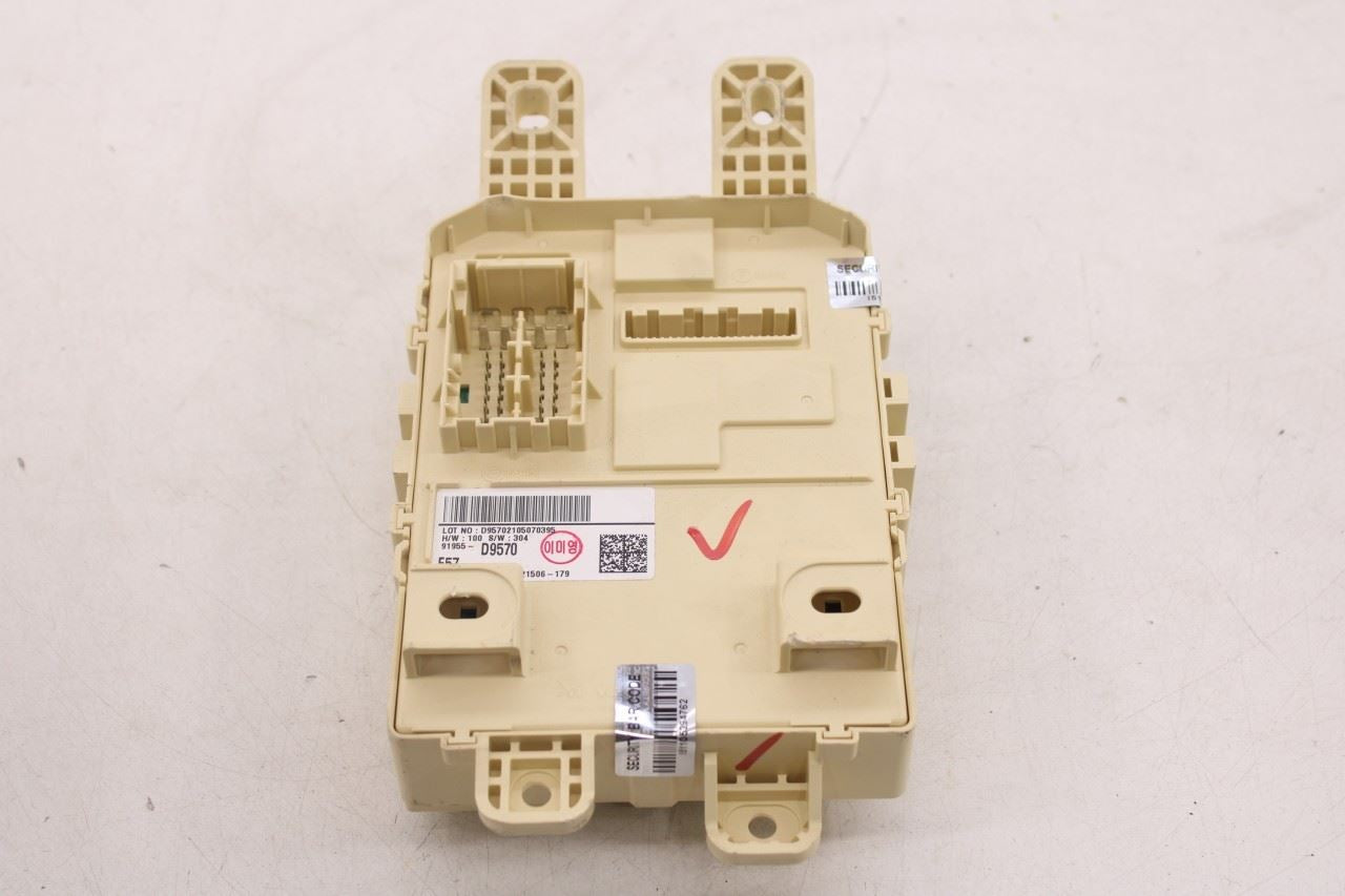20-22 Kia Sportage Nightfall 2.4L FWD Instrument Panel Fuse Relay Junction Block5