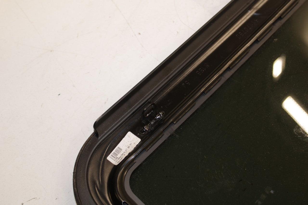 2014-2020 Maserati Ghibli S Q4 Roof Sunroof Window Glass 673009009 OEM - Alshned Auto Parts