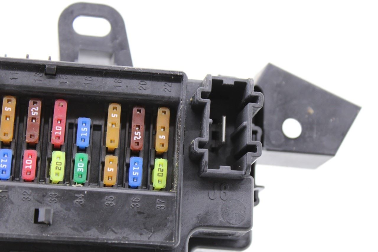 18-19 Ford Expedition Limited 3.5L Keyless Entry Body Control Module Fuse Block - Alshned Auto Parts