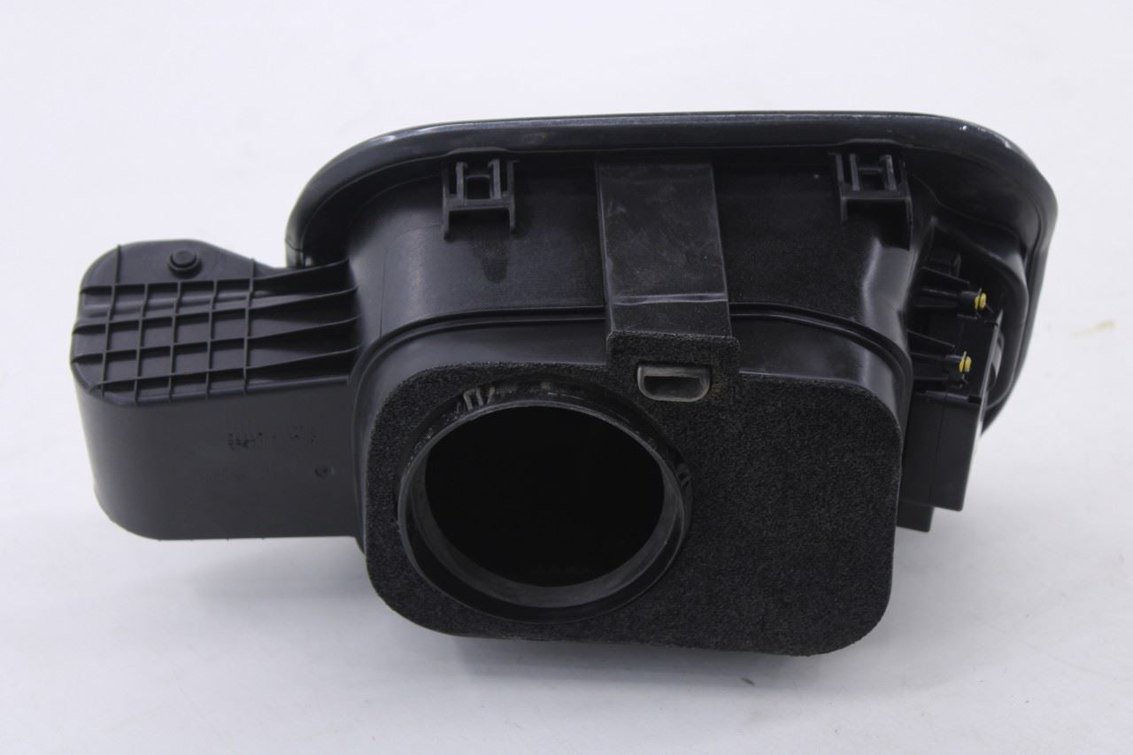 2021-2023 Hyundai Santa Fe SEL 2.5L Fuel Tank Filler Housing Door Lid Cover OEM4