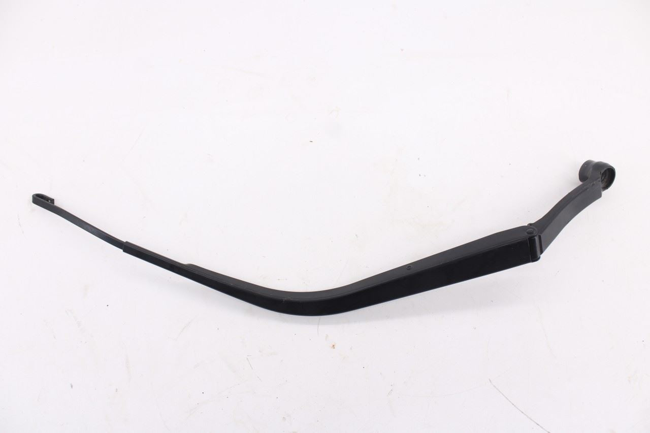 11-2025 Mitsubishi Outlander Sport SE Front Left and Right Windshield Wiper Arm1