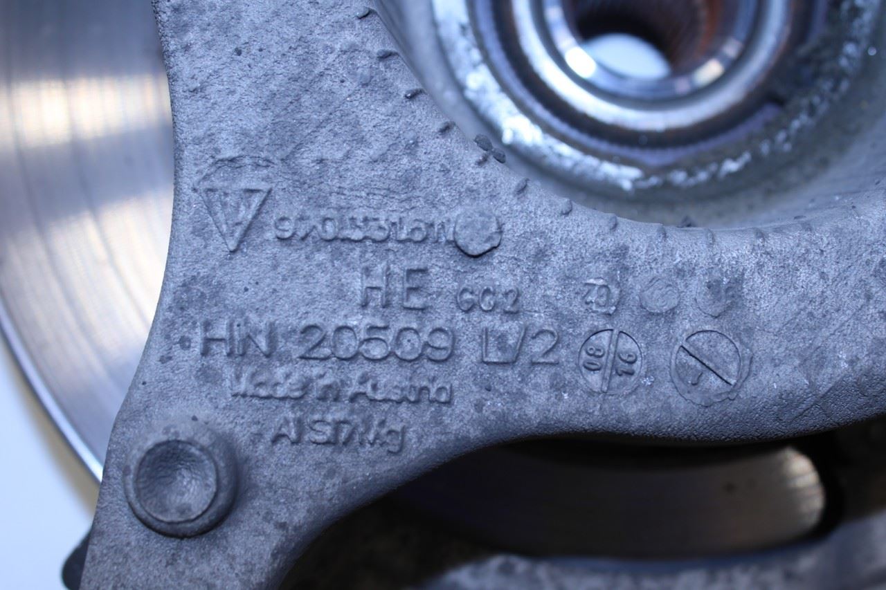 2014-2016 Porsche Panamera 4 3.6L AWD Rear Driver Left Side Spindle Knuckle Hub - Alshned Auto Parts