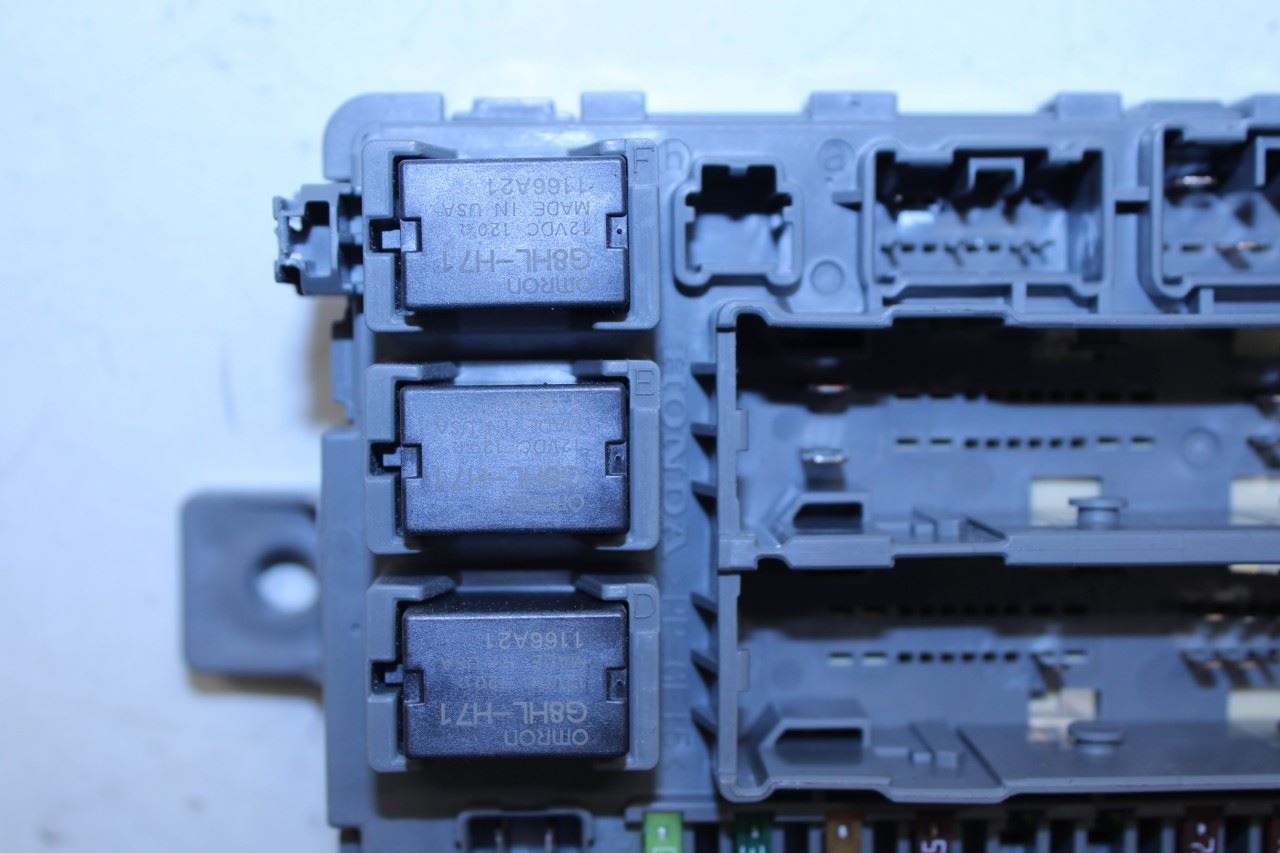 17-20 Acura MDX Advance 3.5L Cabin Instrument Panel RH Fuse Relay Junction Block - Alshned Auto Parts