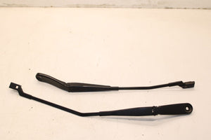 2015-16 Volvo S60 T5 Premier Front Left and Right Side Wiper Arms 30753504